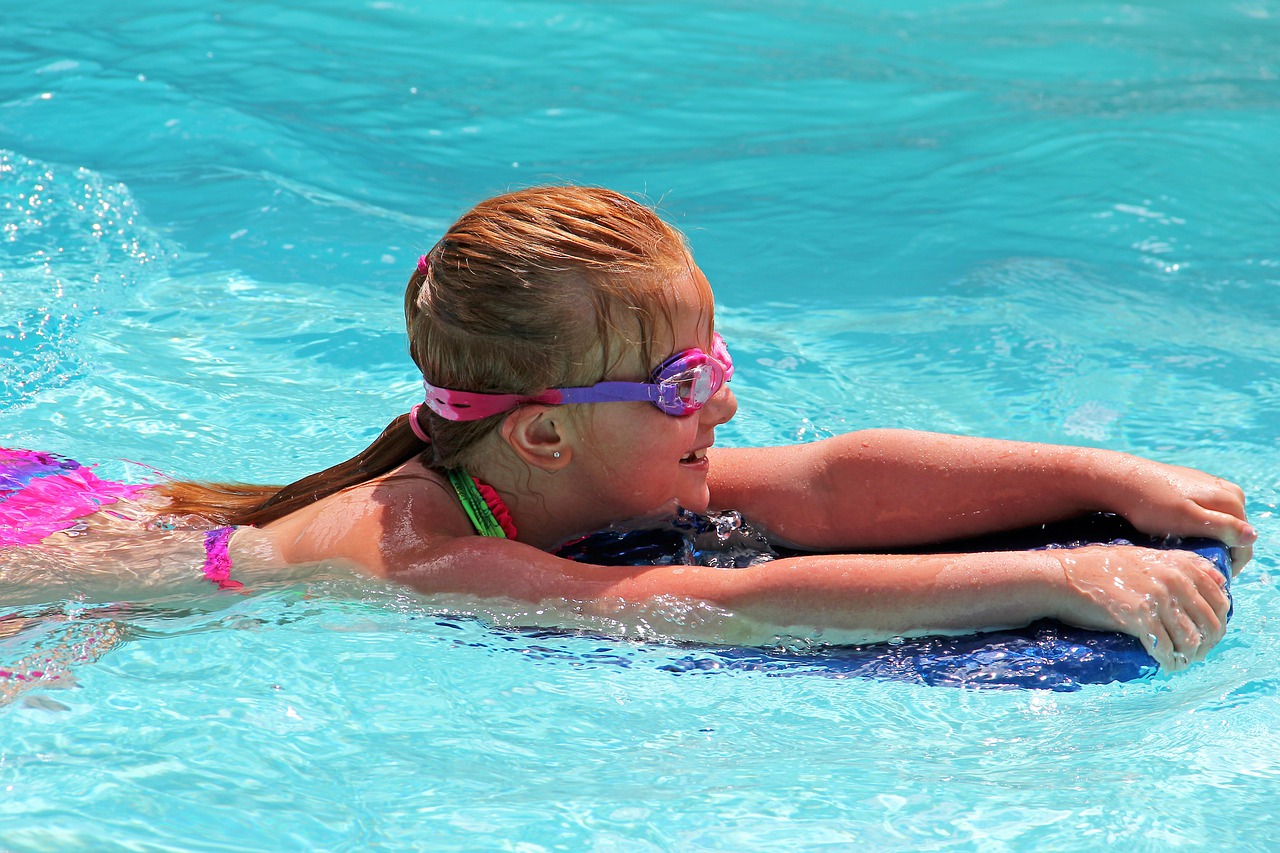 swimming, girl, pool-170608.jpg